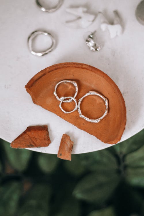 Free A ceramic plate with rings on it Stock Photo
